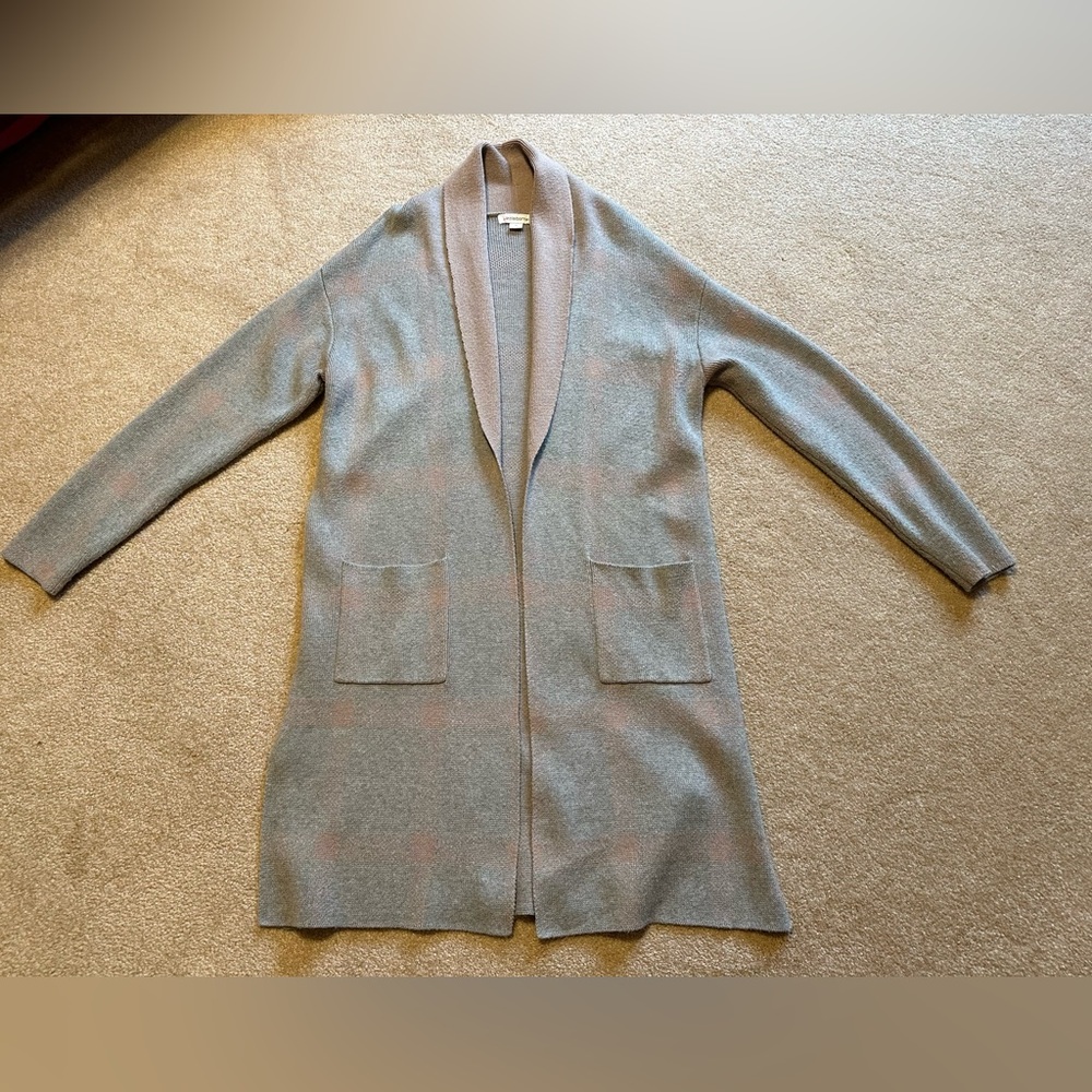 Liz Claiborne Long Gray/Blush Colored Cardigan Size Medium